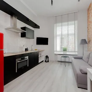 https://4-eco-apart-chateau-jagiellonska-22-warszawa-old-town.warsawhotelspoland.com