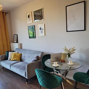 https://vizzit-us-premium-apartments-marina-mokotw.warsawhotelspoland.com