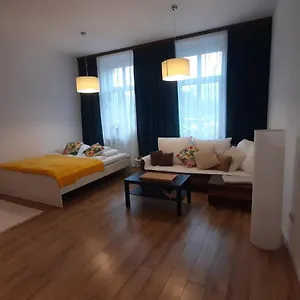 https://apartamenty-jednosci-46.hotelswroclaw.com